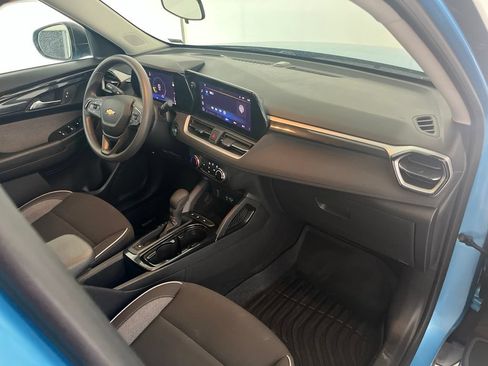 Used 2025 Chevrolet TrailBlazer LS w/ LS Convenience Package FWD image 23