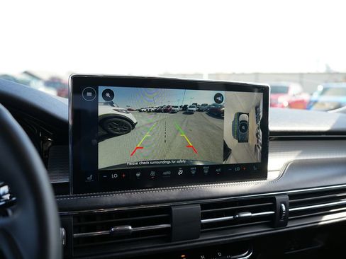 Used 2023 Lincoln Corsair AWD w/ Equipment Group 101A image 15