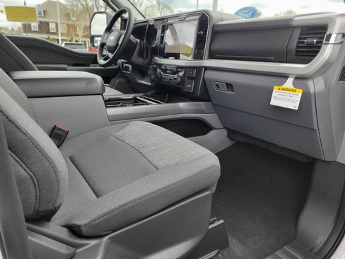 New 2026 Ford F350 4x4 Crew Cab Super Duty image 9