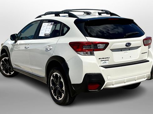 Used 2022 Subaru Crosstrek 2.0i Premium w/ Moonroof Package image 10