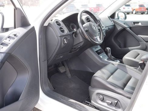 Used 2017 Volkswagen Tiguan Wolfsburg Edition image 12