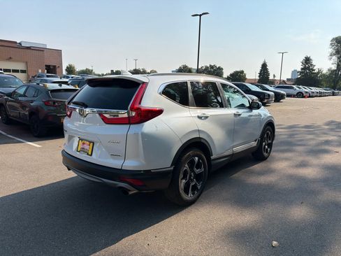 Used 2019 Honda CR-V Touring image 2