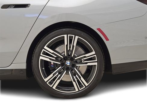 Used 2025 BMW 760i xDrive 760i xDrive image 15