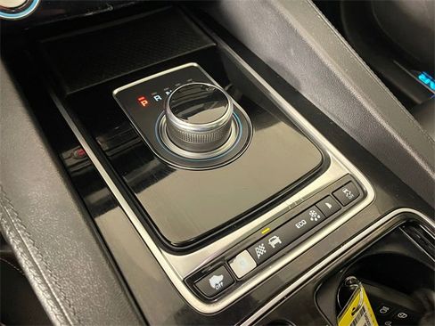 Used 2020 Jaguar F-PACE Prestige image 9
