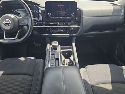 Certified 2024 Nissan Pathfinder SV FWD image 14
