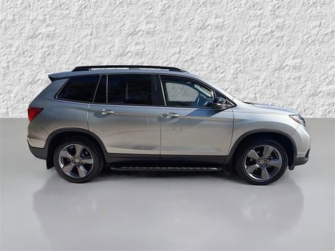 Used 2019 Honda Passport Touring image 2