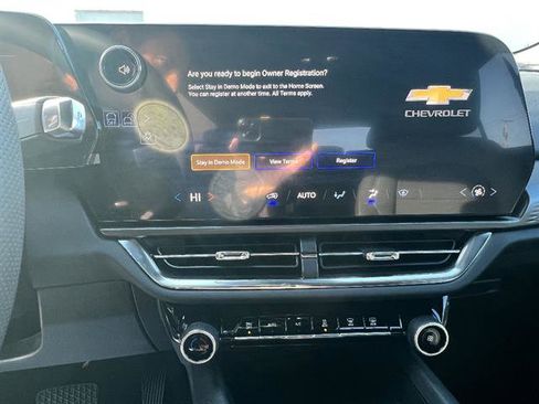 New 2026 Chevrolet Equinox EV LT image 13