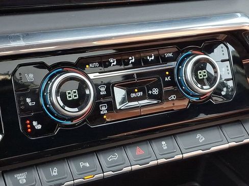 Used 2024 GMC Sierra 2500 Denali Ultimate image 21