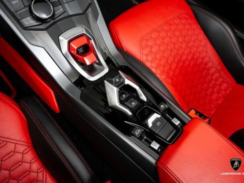 Used 2019 Lamborghini Huracan LP 580-2 image 34