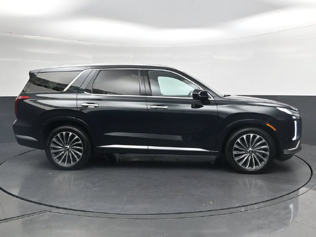 Used 2025 Hyundai Palisade Calligraphy AWD/4WD image 3