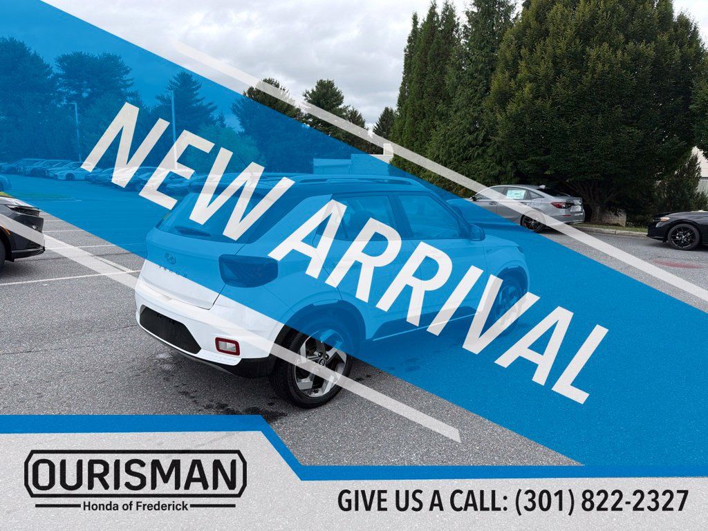 Used 2023 Hyundai Venue Limited w/ Cargo Package FWD image 6