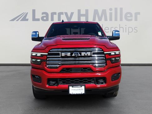 New 2026 RAM 2500 Laramie w/ Sport Appearance Package AWD/4WD image 9