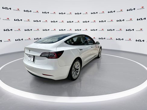 Used 2022 Tesla Model 3 RWD image 8