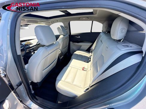 Used 2023 Cadillac XT4 Premium Luxury w/ Cold Weather Package FWD image 31