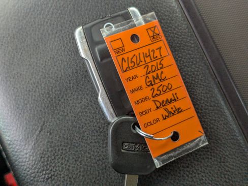 Used 2015 GMC Sierra 2500 Denali w/ Duramax Plus Package AWD/4WD image 19