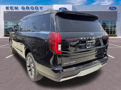 Used 2025 Ford Expedition Max Platinum w/ Driver's Package AWD/4WD image 3