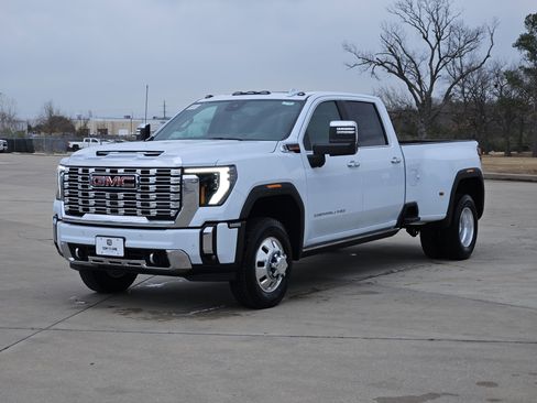 New 2026 GMC Sierra 3500 Denali w/ Denali Reserve Package image 2