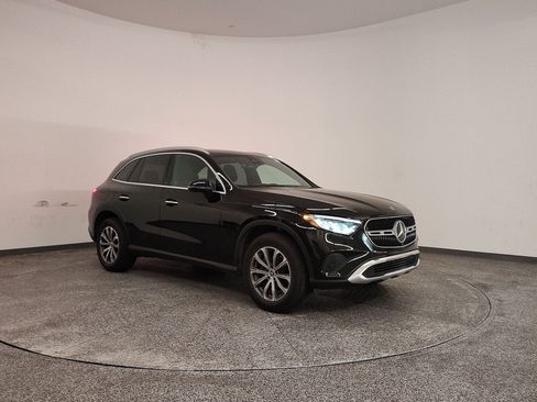 Certified 2026 Mercedes-Benz GLC 300 image 7