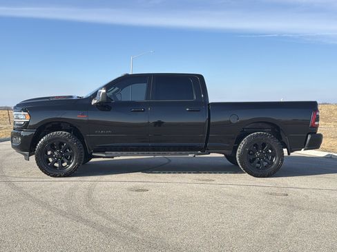 Used 2024 RAM 3500 Laramie w/ Night Edition image 32
