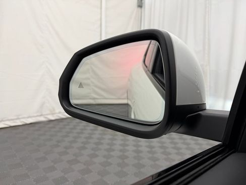 Used 2025 BMW X2 xDrive28i image 16