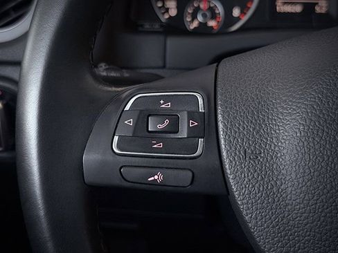 Used 2017 Volkswagen Tiguan Limited w/ Premium Package FWD image 11