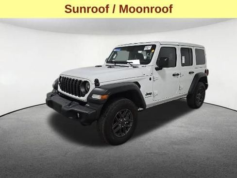 Used 2024 Jeep Wrangler Unlimited Sport AWD/4WD image 4