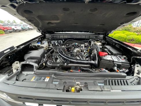 Used 2024 Ford Bronco Black Diamond AWD/4WD image 32