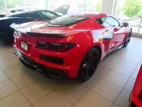 Used 2023 Chevrolet Corvette Z06 w/ Engine Appearance Package RWD image 5