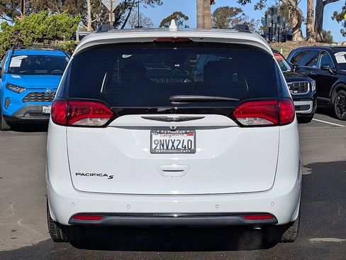 Used 2019 Chrysler Pacifica Touring-L Plus w/ Advanced Safetytec Group image 10