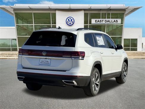 New 2026 Volkswagen Atlas SE image 3