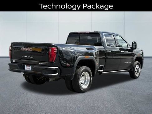 Used 2024 GMC Sierra 3500 Denali w/ Denali Reserve Package AWD/4WD image 3