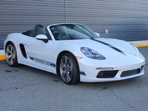 Certified 2024 Porsche 718 Boxster image 9