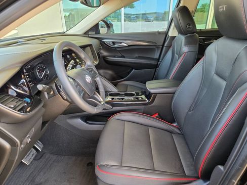 Used 2023 Buick Envision Essence w/ Sport Touring Package AWD/4WD image 9