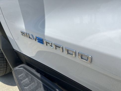 New 2026 Chevrolet Silverado EV LT image 33