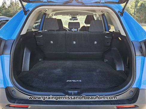 Used 2019 Toyota RAV4 LE image 6