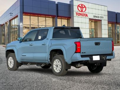 New 2026 Toyota Tacoma SR5