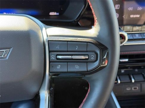 Used 2025 Chevrolet Colorado Z71 w/ Z71 Convenience Package 2 image 21