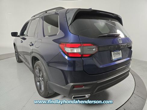 Certified 2025 Honda Pilot Sport image 4