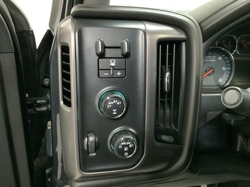 Used 2018 GMC Sierra 1500 SLT AWD/4WD image 19