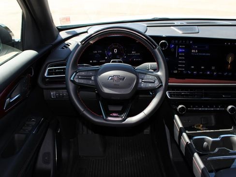 Used 2024 Chevrolet Traverse RS w/ LPO, Floor Liner Package image 10