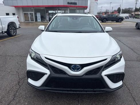 Used 2023 Toyota Camry SE w/ Cold Weather Package image 2