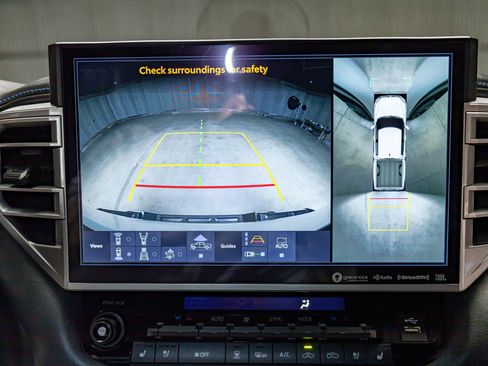 Used 2022 Toyota Tundra Platinum image 18