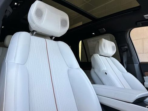 New 2026 Cadillac Vistiq Sport w/ LPO, Floor Liner Package image 18