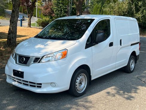 Used 2020 Nissan NV200 S FWD image 2