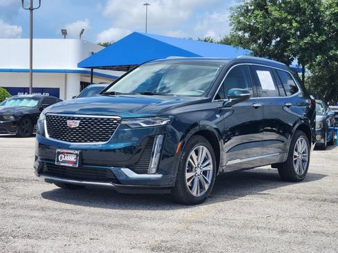 Used 2025 Cadillac XT6 Premium Luxury w/ LPO, Floor Liner Package FWD image 3