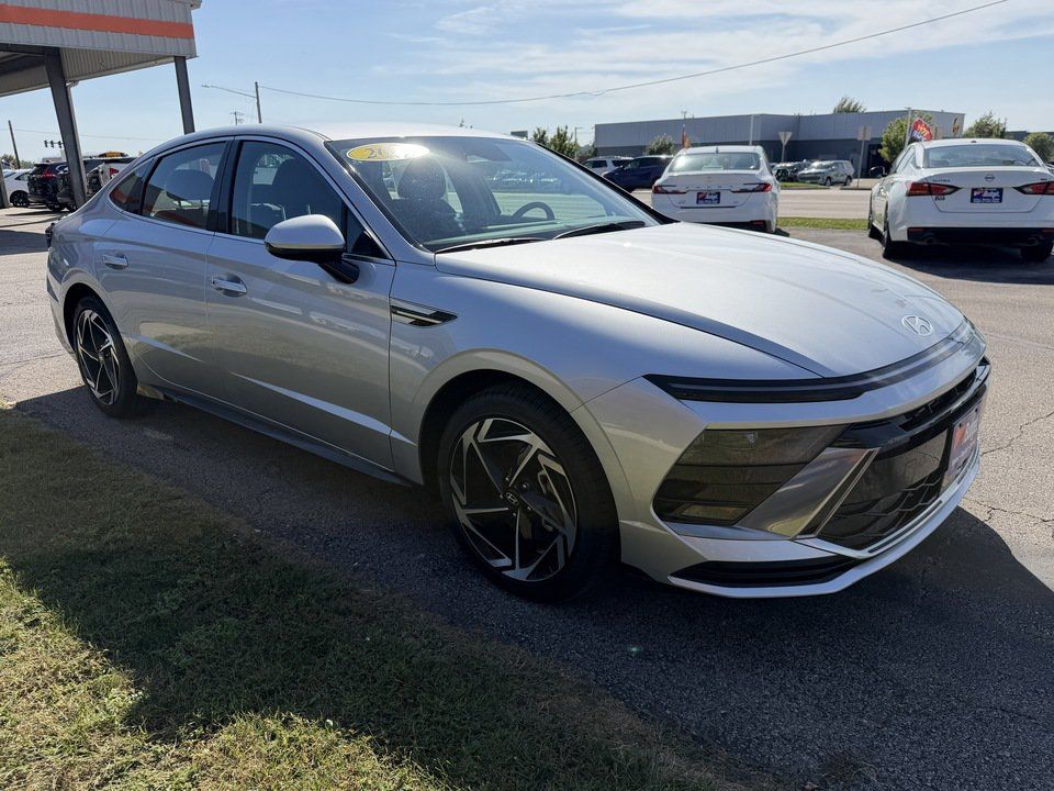 Used 2026 Hyundai Sonata SEL FWD image 7