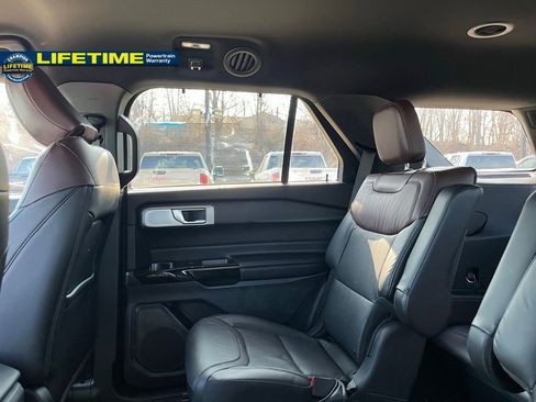 Used 2021 Ford Explorer Platinum w/ Equipment Group 601A image 22