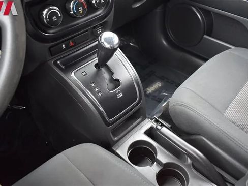 Used 2012 Jeep Compass Sport FWD image 18
