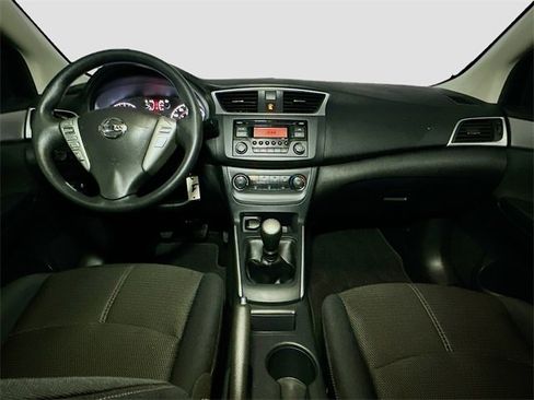 Used 2017 Nissan Sentra S image 9