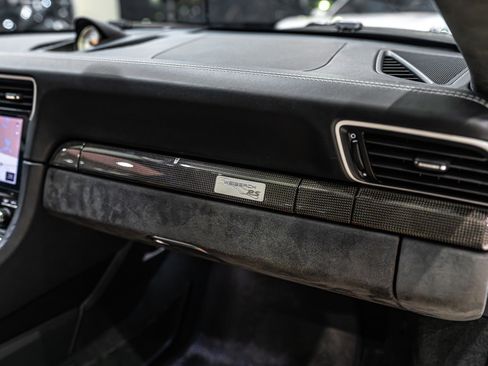 Used 2019 Porsche 911 GT3 RS image 32